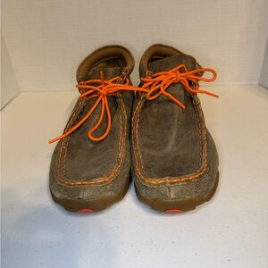 Twisted x Men's Chukka Boots Size 6 With Neon Orange Laces